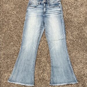 Light Wash Women's Flared Jeans - Classic Everyday Style